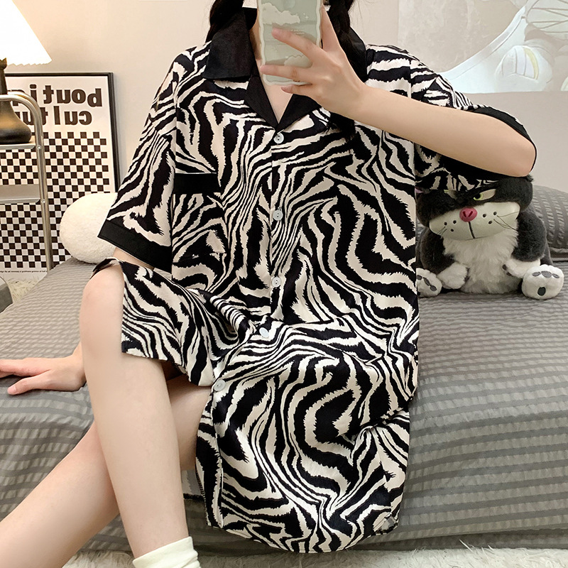 Pijamas de verano para mujer de manga corta de hielo y nieve camisón de seda suave ropa de hogar vestido de camisa con estampado de leopardo 2211 TikTok entrega en vivo