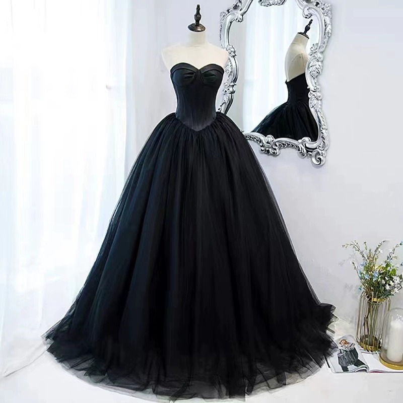 Vestido de noche negro se puede usar normalmente para el anfitrión de cumpleaños, nicho de lujo de gama alta, estilo de pecho largo.