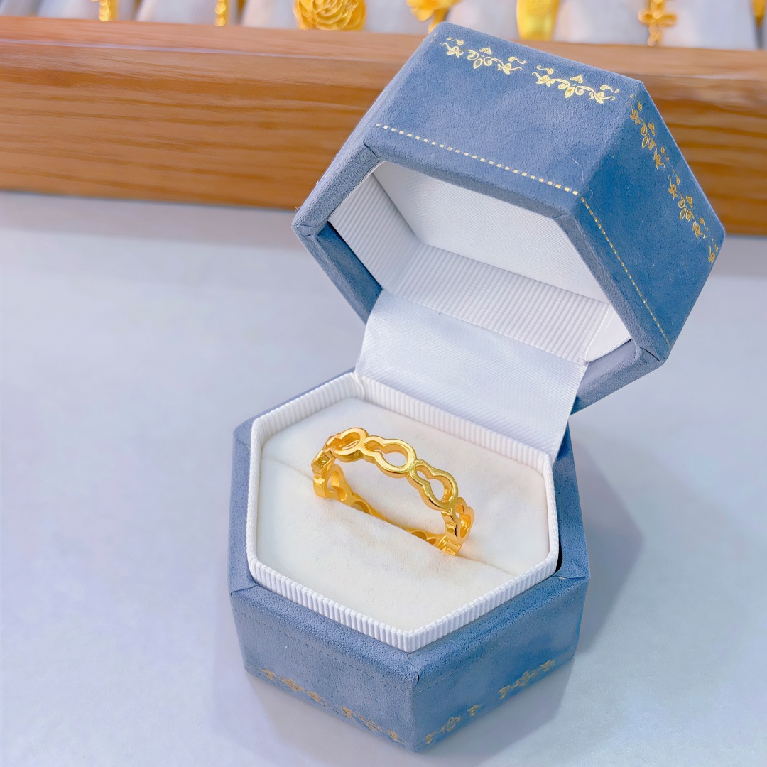Hollow gourd ring