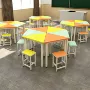 学校科学拼接彩色课桌椅