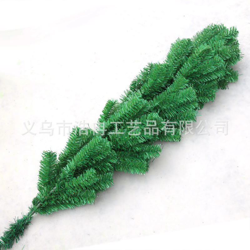 Processing and Customization of Large Christmas Tree Branches, Frames, Leaves, Hanging Branches, Decorations for Shopping Malls, Hotels, and Square Settings