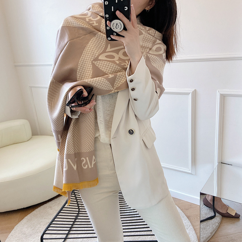Otoño e invierno europeos y americanos Nueva bufanda cálida retro de Cachemira engrosada de doble cara bufanda de doble uso de aire acondicionado chal ropa exterior