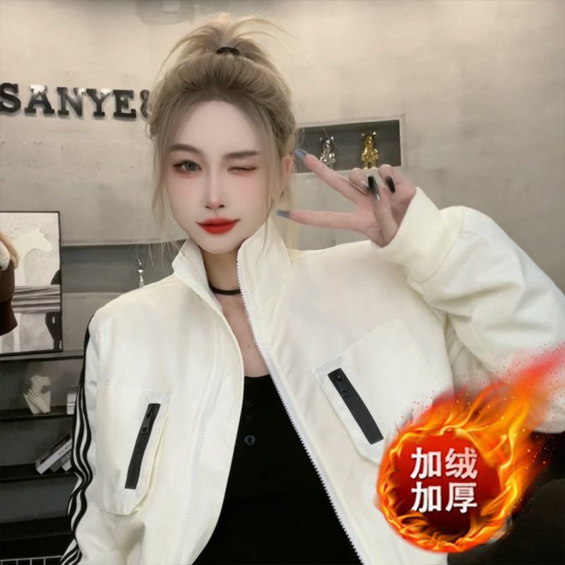 ファッショナブルなカジュアルベルベットジャケット女性のための秋と冬の 2024 新しいルーズスタイルショートオートバイ野球ユニフォームトップ