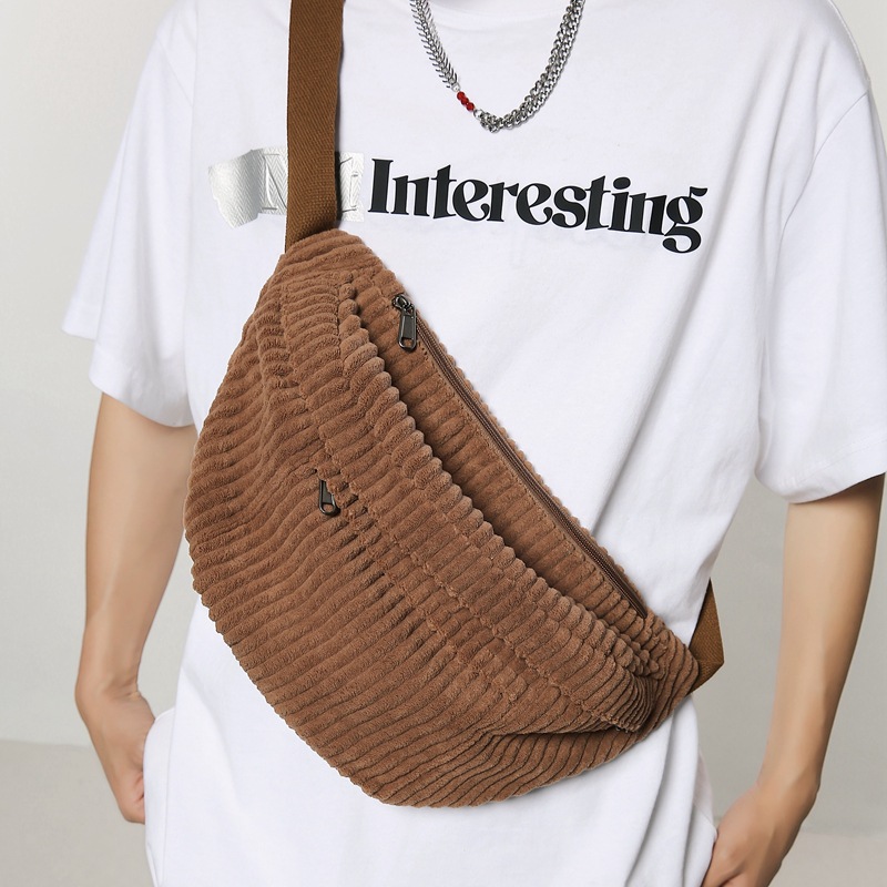 2024 nuevo bolso de mensajero portátil de la marca de moda japonesa para hombre, bolso de hombro simple y versátil de gran capacidad, bolso de pecho para mujer, riñonera