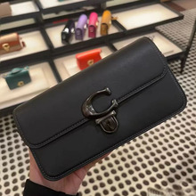 真皮女包2023新款studio单肩斜挎小方包法式简约法棍包翻盖腋下包