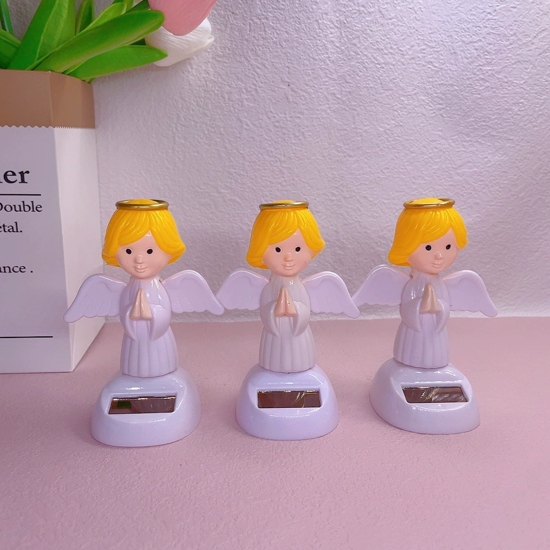 Креативный трясет головой автомобильный орнамент завод прямых продаж ангел автомобильные украшения рождественские подарки мультяшные куклы внешняя торговля