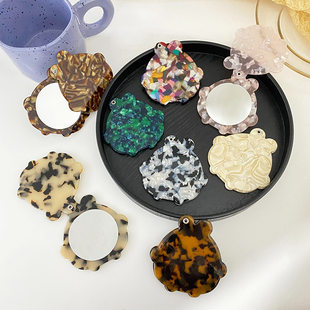 Creative personality cartoon makeup mirror Japanese and Korean style fashion acetic acid small round mirror female goes out to make makeup and portable mirror