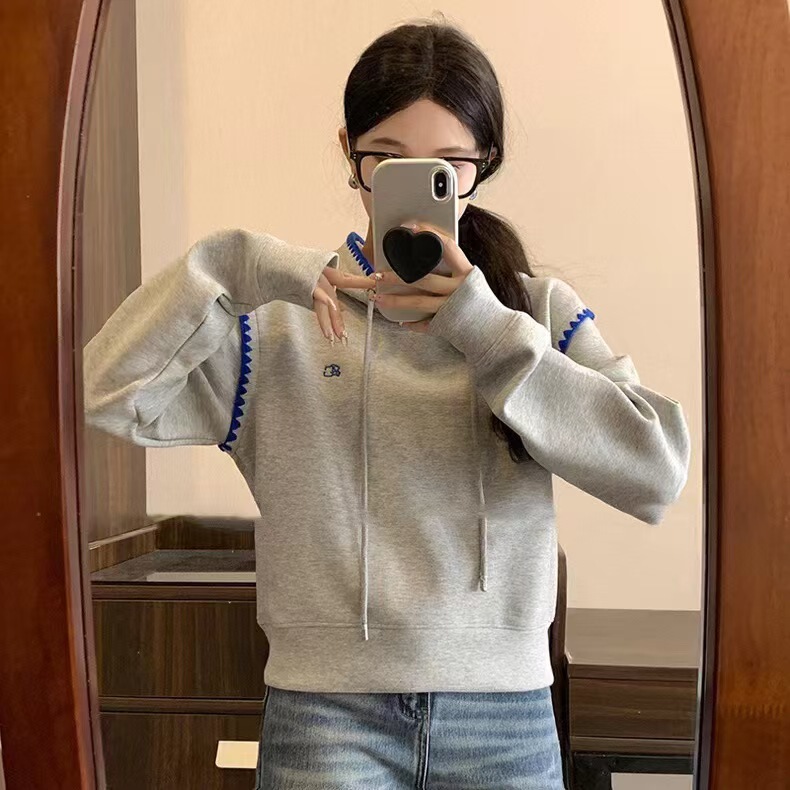 Autumn and Winter Ader Small Logo Embroidered Faux Two-Piece Hooded Sweatshirt Short Style Lazy Shell Embroidery Hoodie for Women Trendy Casual Versatile Autumn and Winter Ader Small Logo Embroidered Faux Two-Piece Hooded Sweatshirt Short Style Lazy Shell Embroidery Hoodie for Women Trendy Casual Versatile