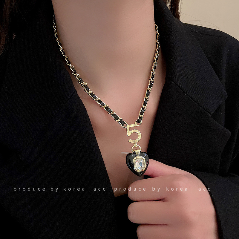 Fashion Heart Shape Pu Leather Handmade Womenu0027S Pendant Necklace 1 Piece