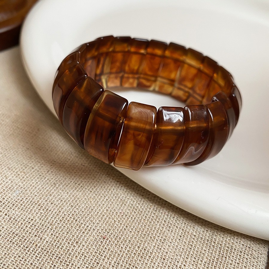 98 # Pulsera-Café profundo