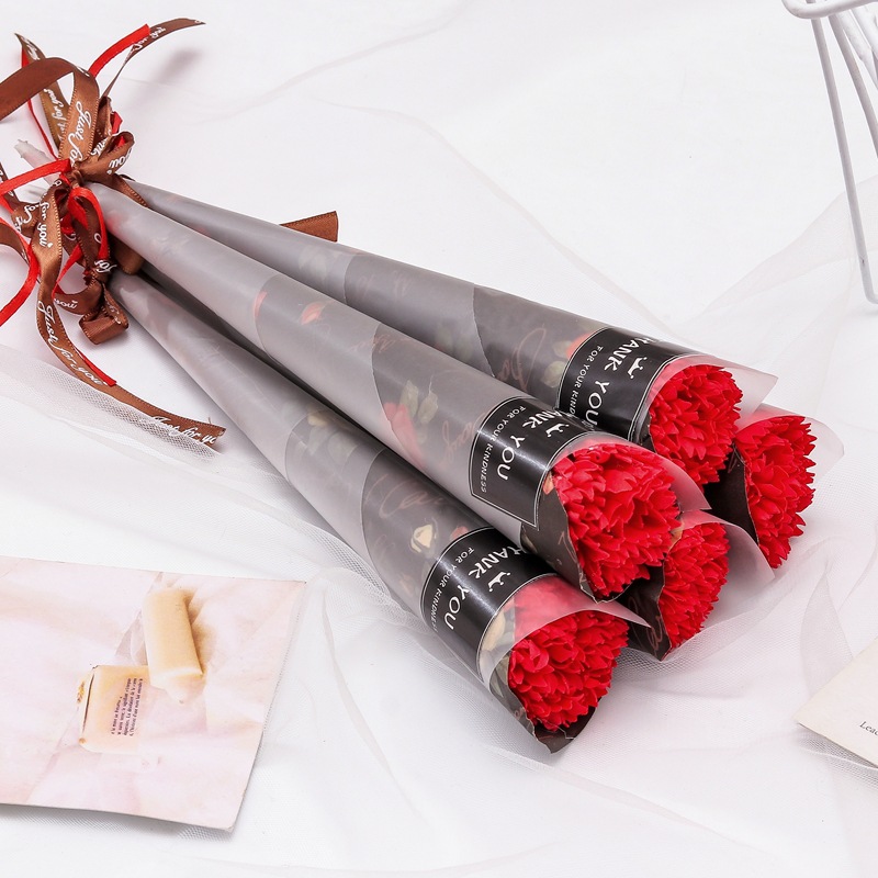 Long bouquet-red carnations