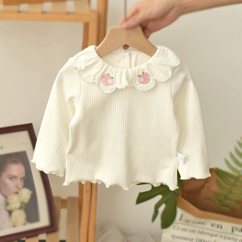 女の赤ちゃんの質感の細いピットストリップ Tシャツ女の赤ちゃん春の新しい女の子の刺繍愛の花びら襟ボトリングシャツ|undefined
