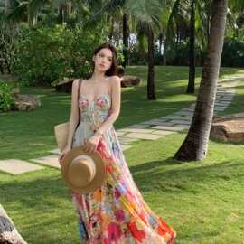 海边度假绝美小裙子感碎花吊带连衣裙仙气质长裙2026年夏