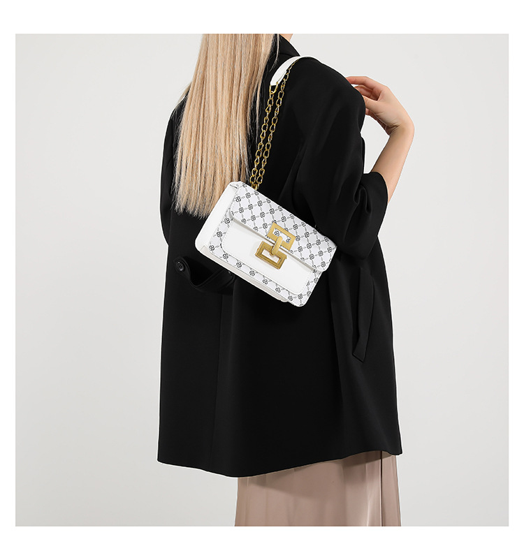 High-end texture, retro single-shoulder women's 2024 autumn new trendy and versatile chain crossbody small square bag undefined