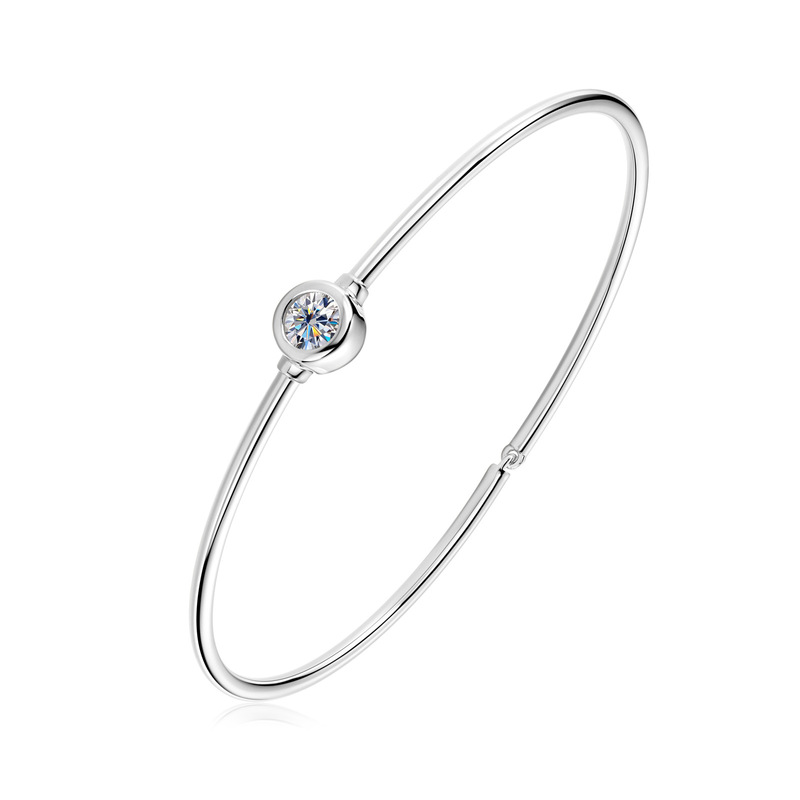 S925 Sterling Silver Moissanite Versatile Bracelet for Women, Fashionable and Simple, Exclusively for Cross-Border Commuting, Elegant Bracelet Jewelry Wholesale S925 Sterling Silver Moissanite Versatile Bracelet for Women, Fashionable and Simple, Exclusively for Cross-Border Commuting, Elegant Bracelet Jewelry Wholesale