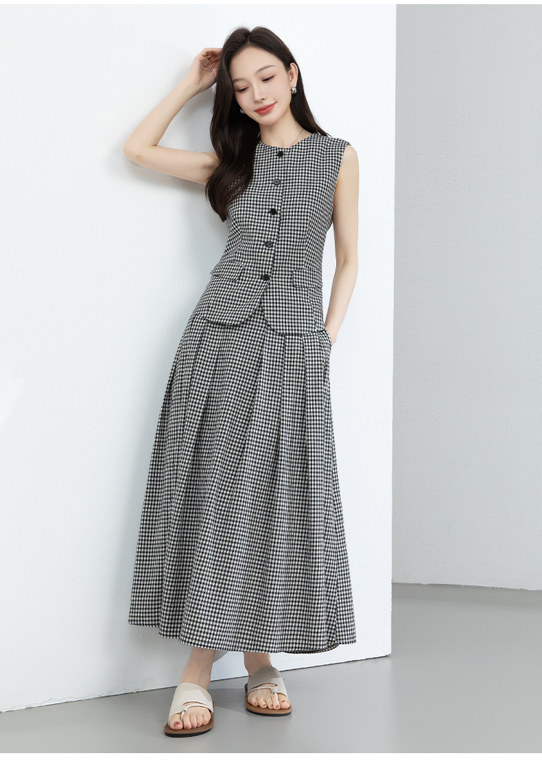 Áo gile nữ cổ tròn kẻ sọc đen trắng phối chân váy linen cạp chun — Áo gi lê - 66080 ô đen trắng chi tiết 22