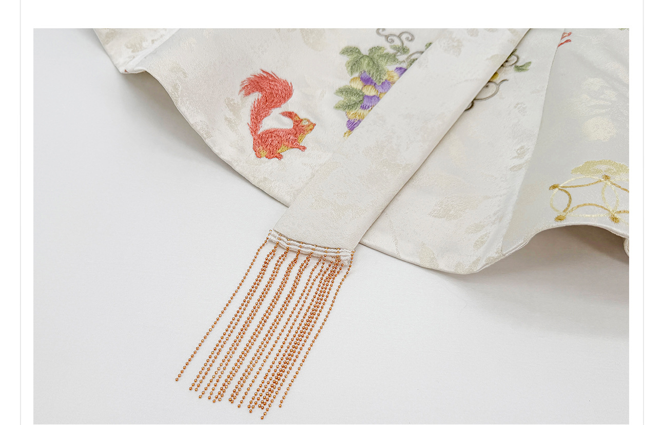 Bộ áo vest gile và chân váy lưới thêu hoa phong cách tân cổ điển — bộ đồ, nửa váy, Áo khoác màu mơ chi tiết 15