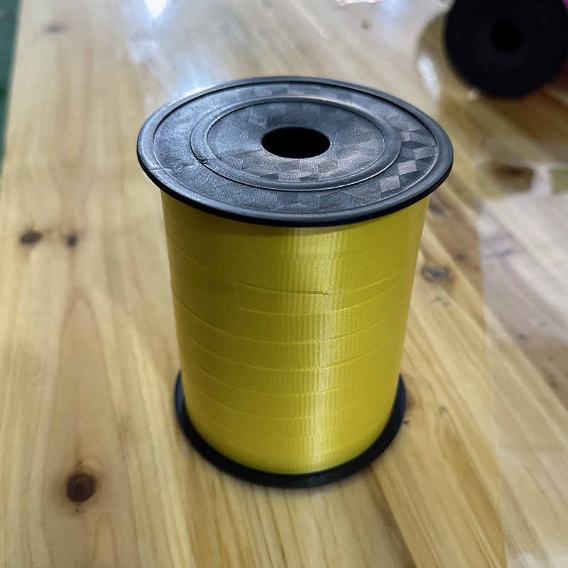 Cinta en relieve de banda plana de plástico de 10mm de ancho 200 m de largo cinta de globo correa de selección de tamaño múltiple
