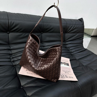 ȫţƤ�ֹ���������̖����Ҹ�°����sͨ�ڕr����Ƥ���߼���Ůʿ��