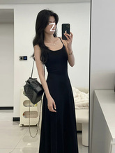 T黑色修身显瘦吊带连衣裙子女夏季2024新款法式赫本风高级感小黑