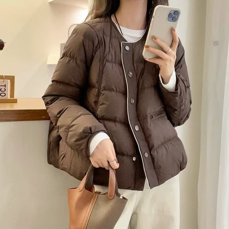 경량 짧은 간단한 다운 재킷 여성 2025 겨울 새로운 패션 라운드 넥 느슨한 흰색 오리 다운 따뜻한 재킷 트렌디