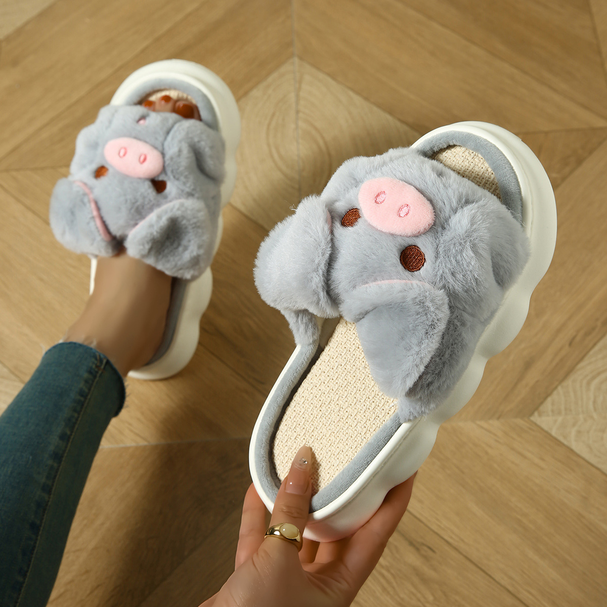 Zapatillas de piel de cerdo de cerdo de otoño y invierno de algodón interior para el hogar de calentamiento de fondo grueso de peluche de dibujos animados vacas de alta caliente