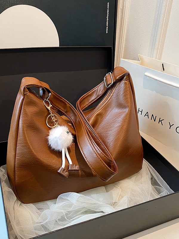 Bolsos de mujer de gran capacidad de invierno 2023 nuevo estilo urbano simple popular bolso de mensajero bolso de hombro de moda al por mayor