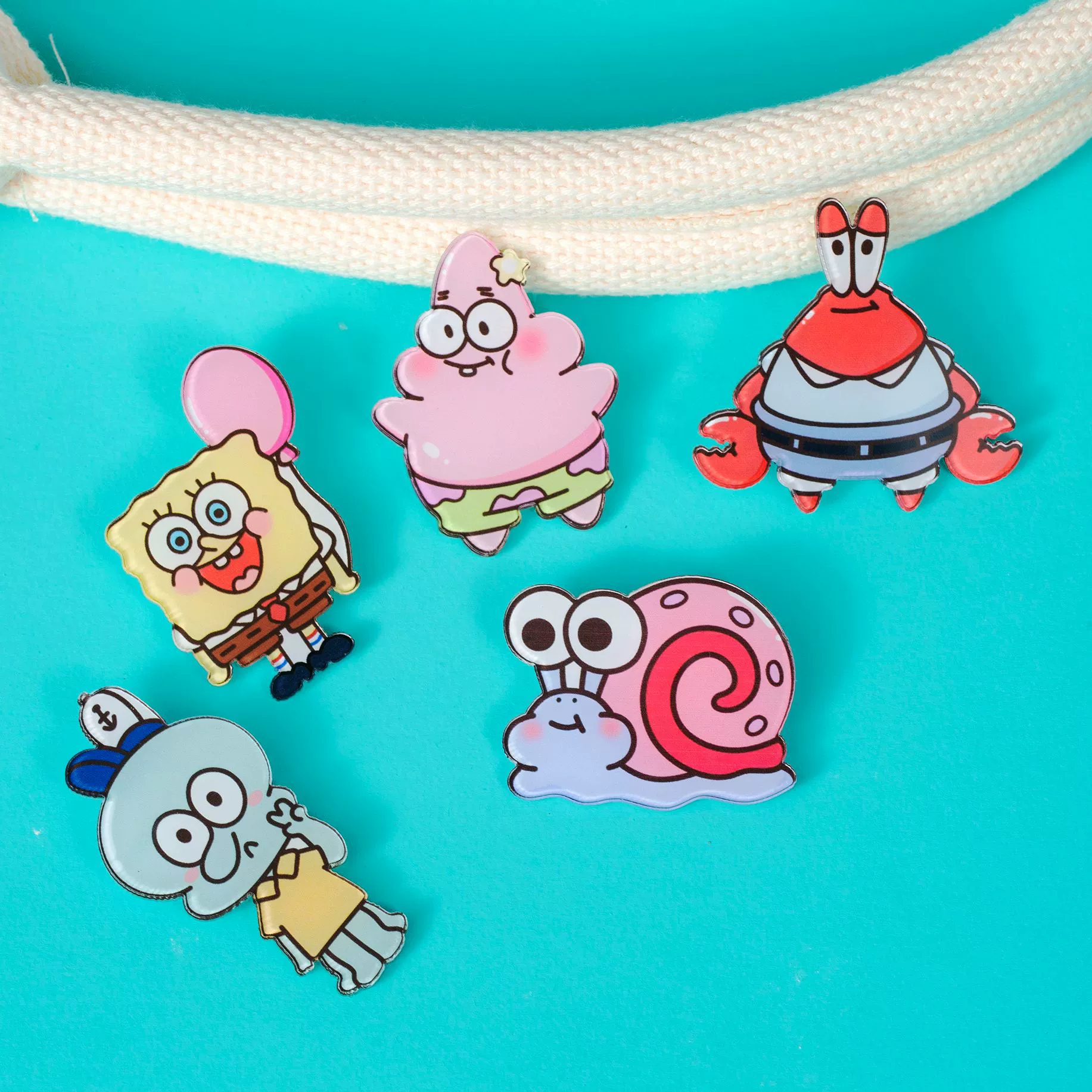 Brand cartoon sponge children's acrylic brooch, badge, bag accessory, pin, pendant, Birthday gift