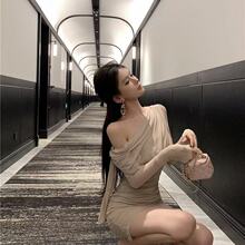 ��ˇ�����ԸбU�I�������W�L���B��ȹŮ�������|��������Ů���ζ�