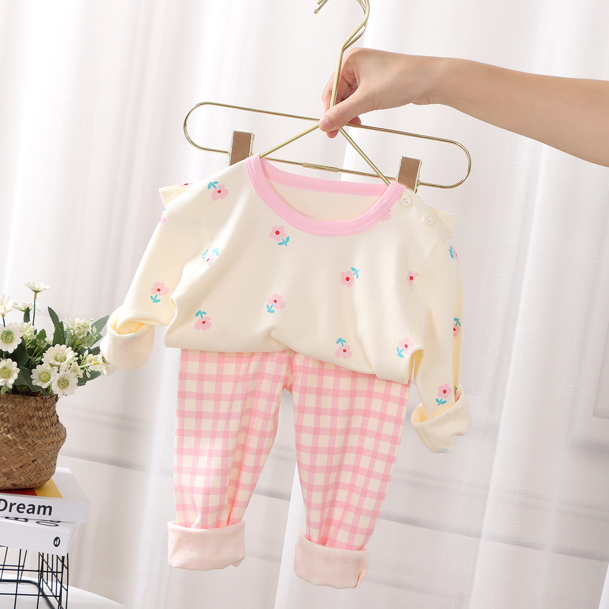 [Personalizado] Ropa interior deshuesada coreana para niños otoño e invierno Ropa de hogar de algodón de dibujos animados para niños y niñas Conjunto de pijamas para bebés