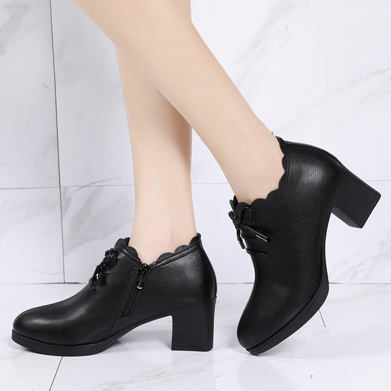 2026 nuevos zapatos de madres con base suave de tacón grueso de arco de mujer zapatos de cuero