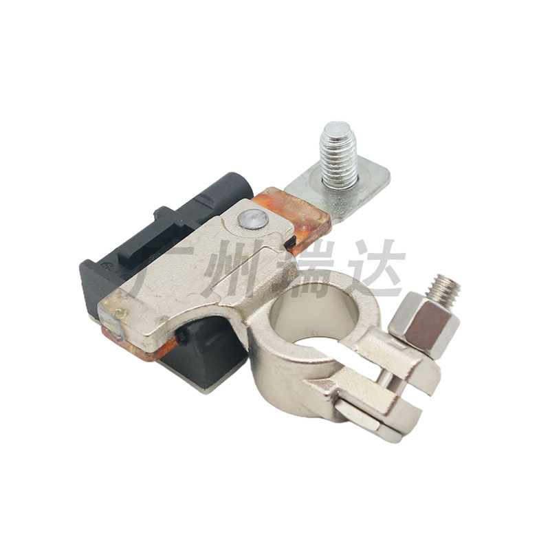 PE05188A1 es adecuado para el sensor de corriente de batería Mazda