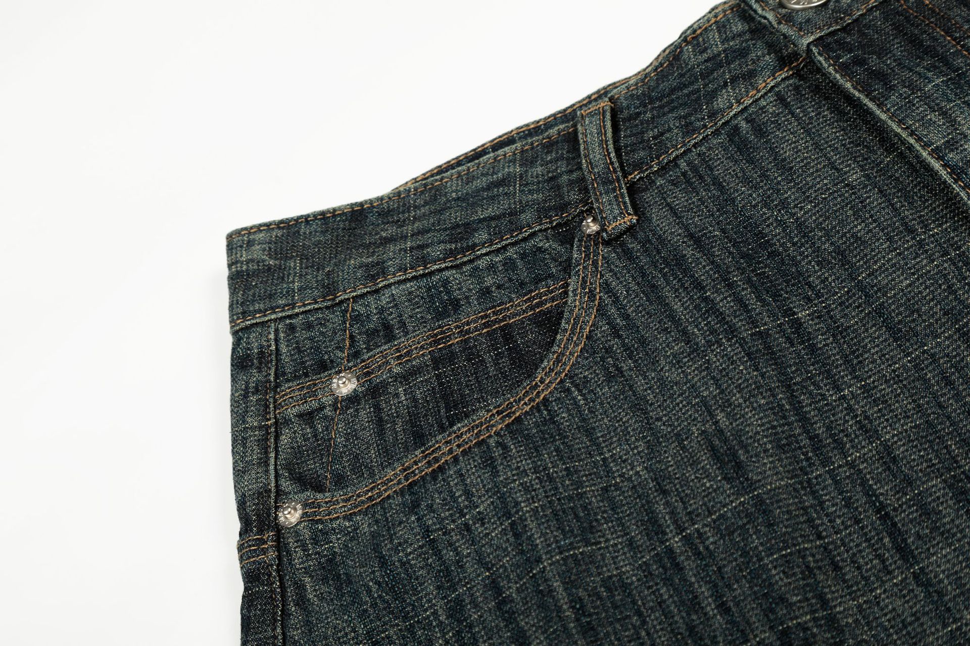 Jean homme vintage rayé délavé, coupe ample, fermeture boutonnée, style streetwear décontracté_voghion.com
