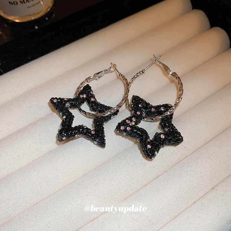 Aguja de plata diamante estrella hueco círculo pendientes chica caliente dulce fresco estilo pendientes nicho personalizado diseño pendientes al por mayor
