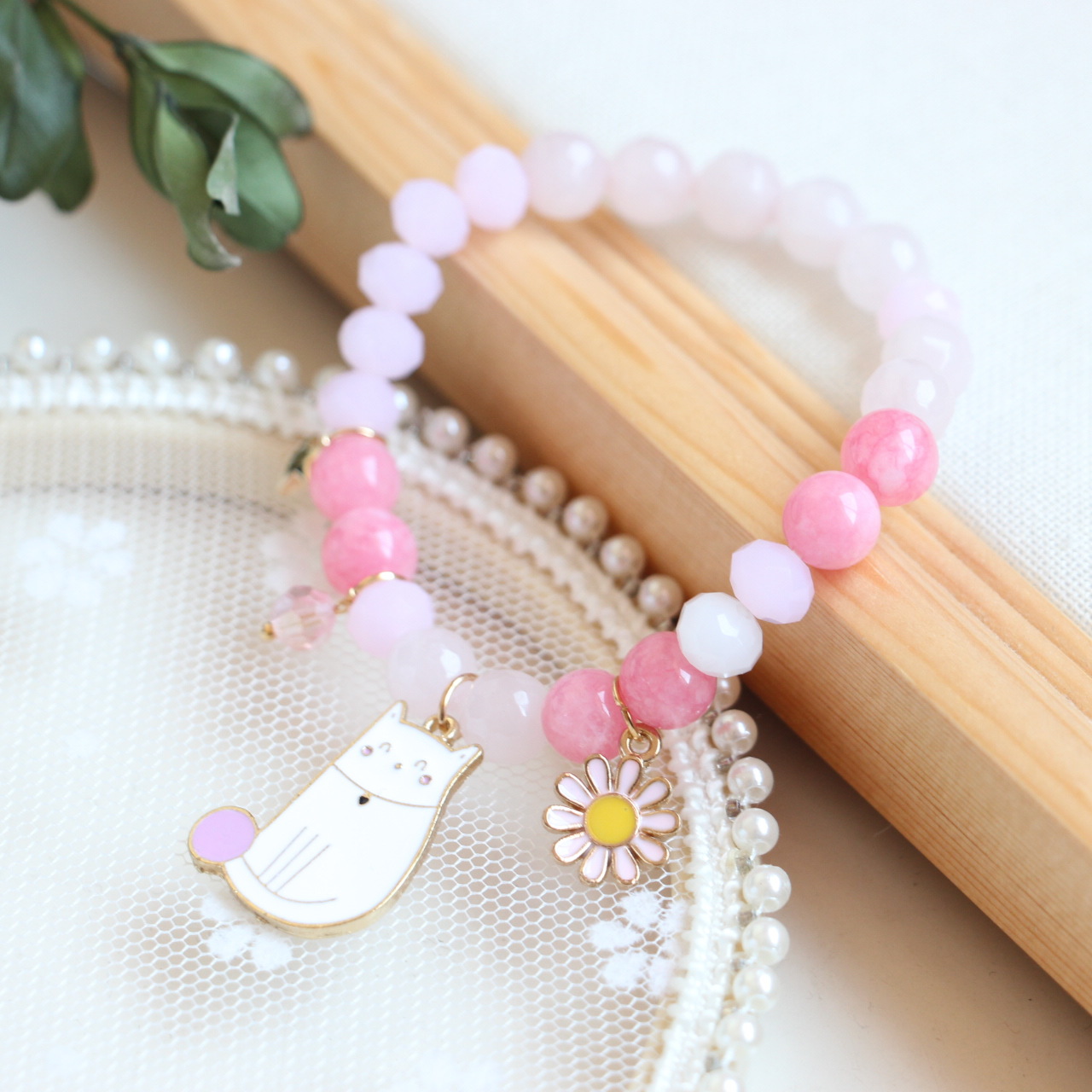 Fashion Cat Daisy Crystal Beaded Women's Bracelets 1 Piece display picture 4