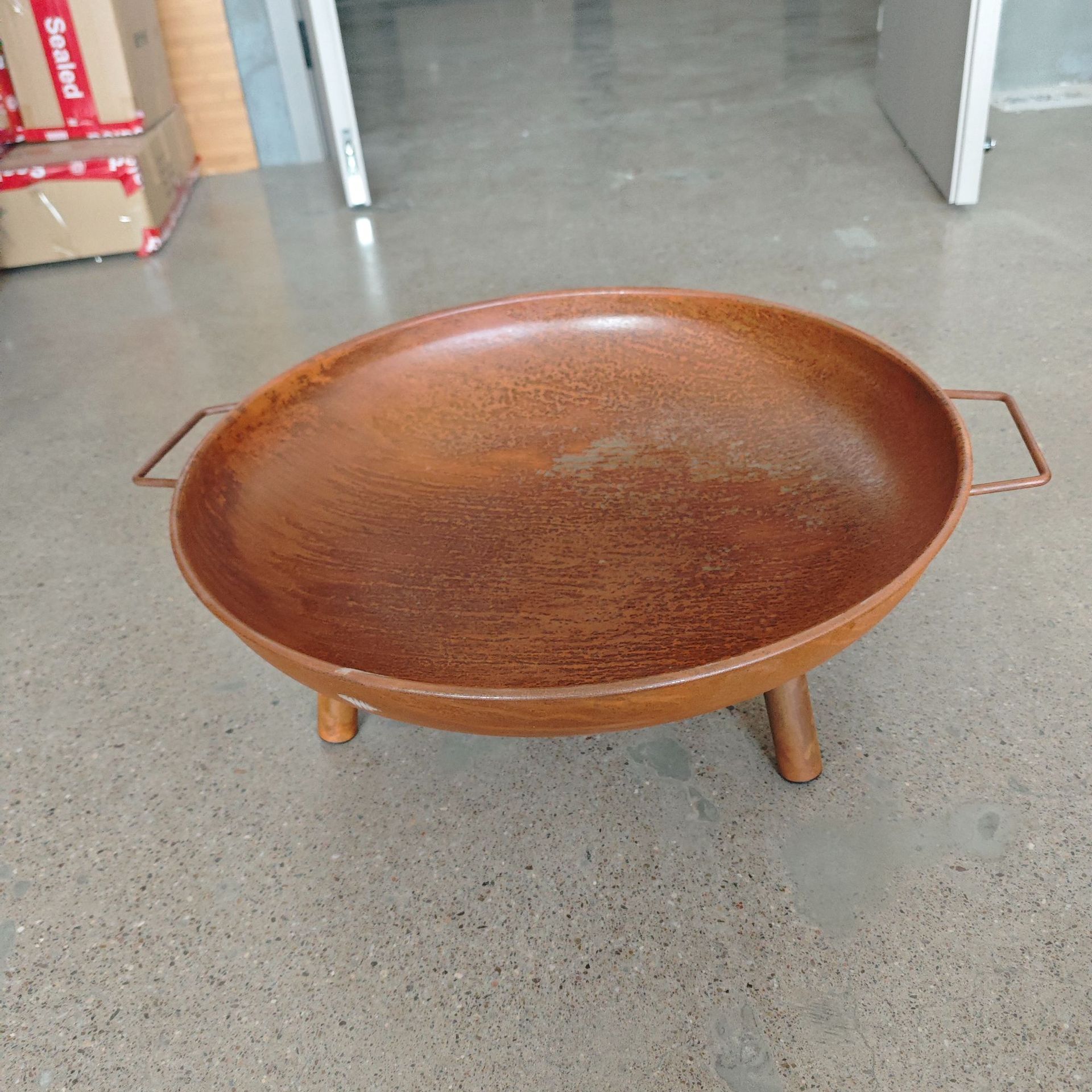 Fabricante recto de madera resistente a altas temperaturas al aire libre barbacoa calentador creativo no se pierde laca quemando la olla de fuego en stock