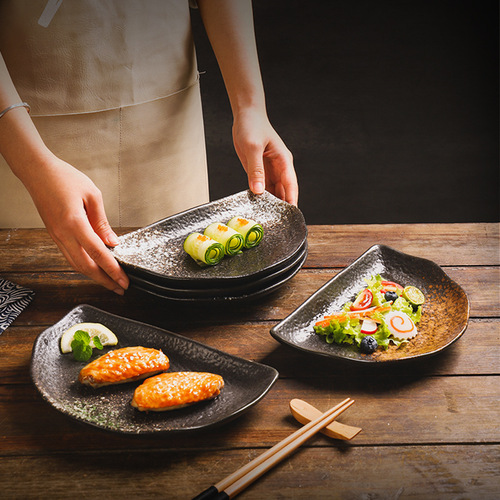 Cross-border Japanese and Korean-style half-moon plate, home spit bone plate, creative restaurant and hotel cooking sushi side dishes snack plate wholesale