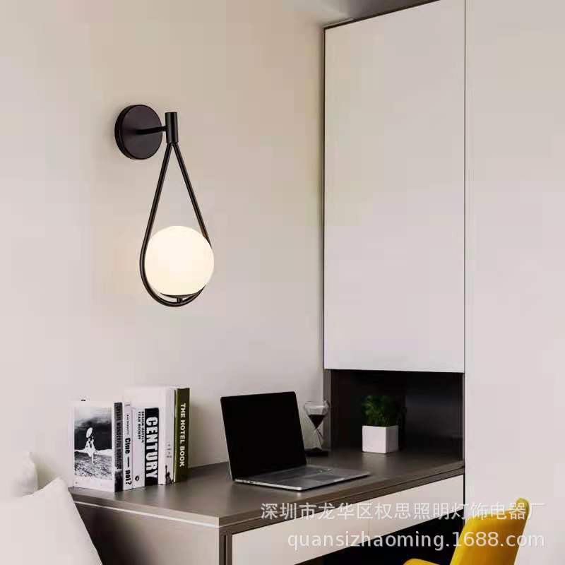 Nórdico post-moderno hierro forjado lámpara de pared de vidrio creativo moda sala de estar dormitorio decoración transfronteriza lámpara de pared pasillo escalera lámpara