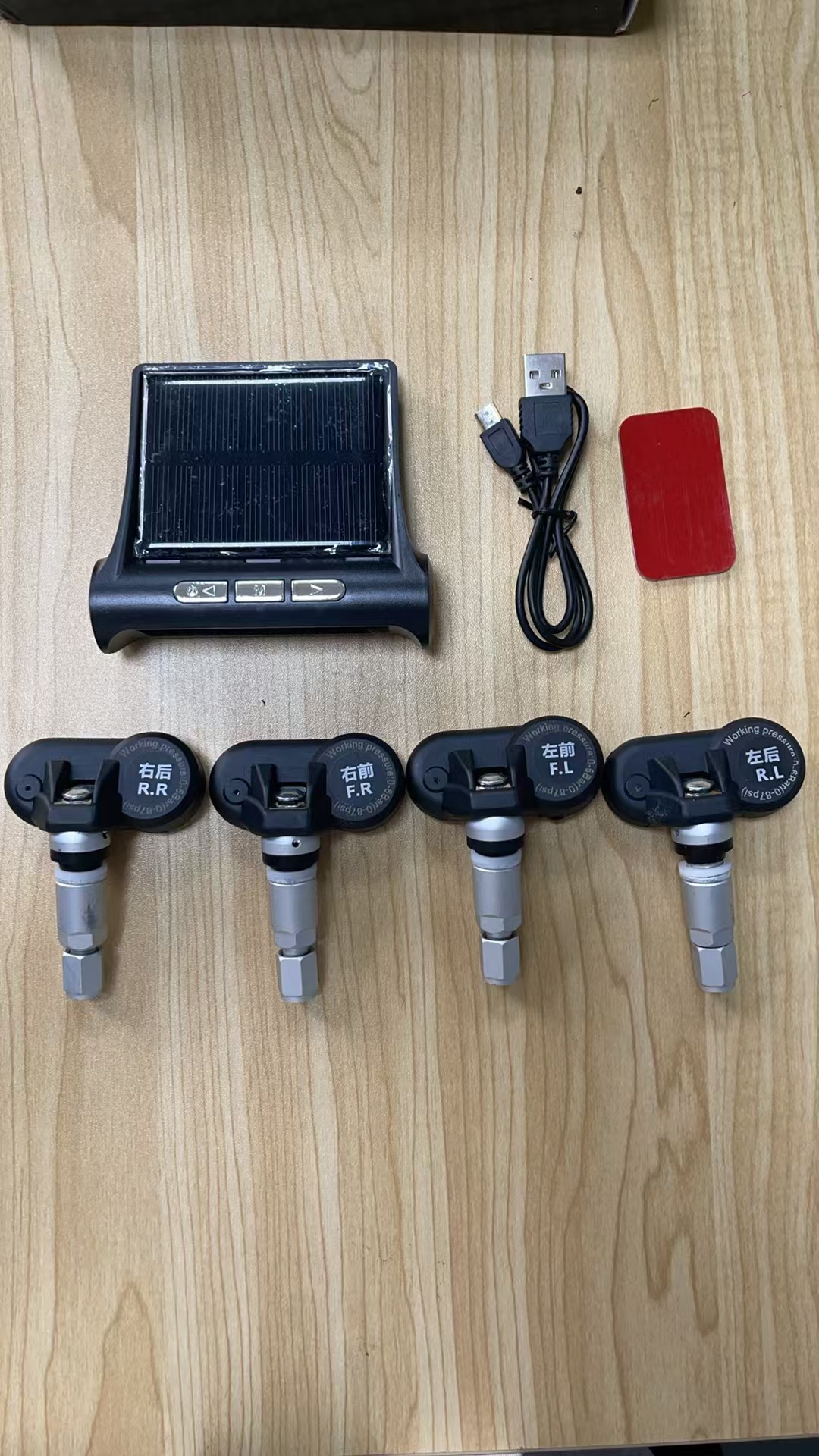 Monitor de presión de neumáticos de automóvil modelo grande monitoreo inalámbrico solar de alta precisión detección de presión de aire TPMS externa incorporada