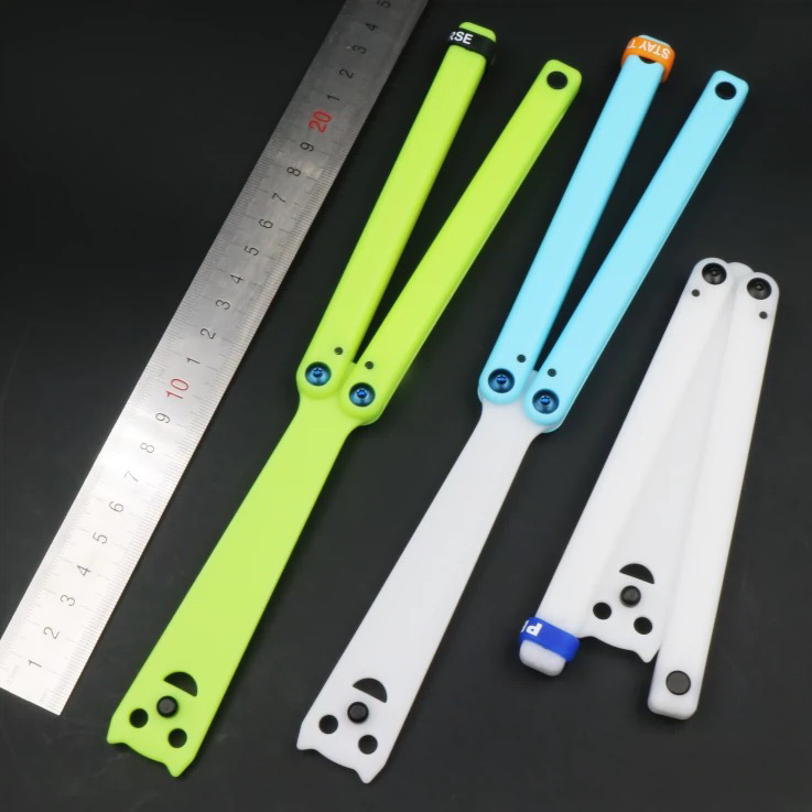 新版天启乌贼v2塑料花式练习蝴蝶刀夜光带配重未开刃儿童玩具