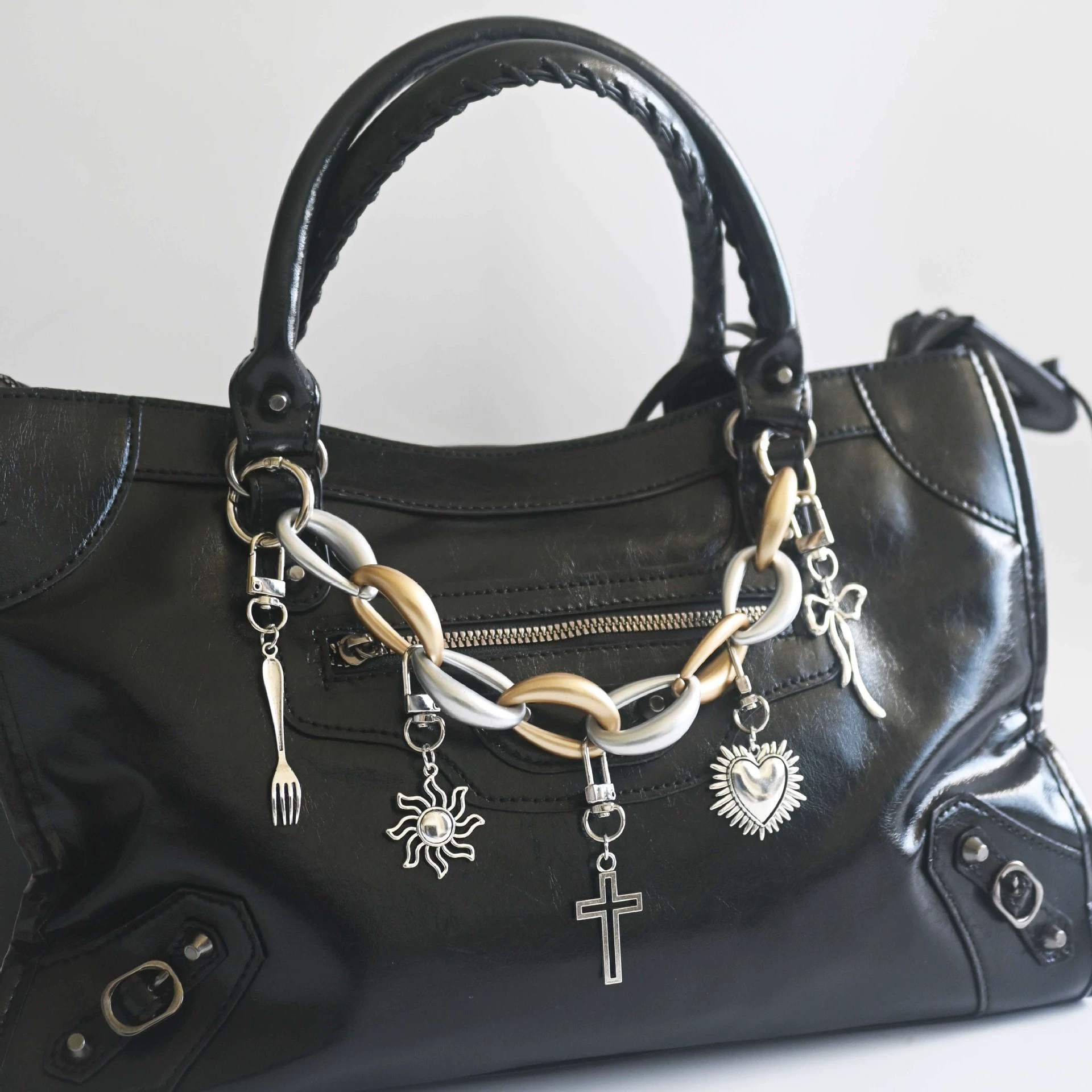 (Cross-border trading), pendant with bow, keychain, fork, 2 carat, Gothic