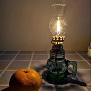 Rural old-fashioned kerosene lamp housewarming retro green ancient kerosene lamp 7080 s Buddha lamp wedding night light