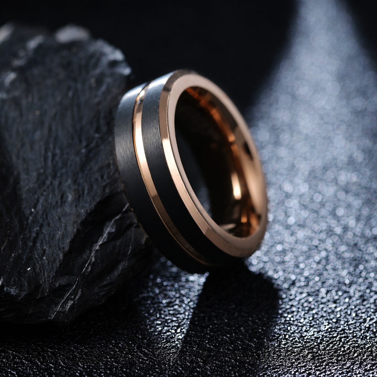 Fashion Rose Gold Black Tungsten Steel Ring display picture 3