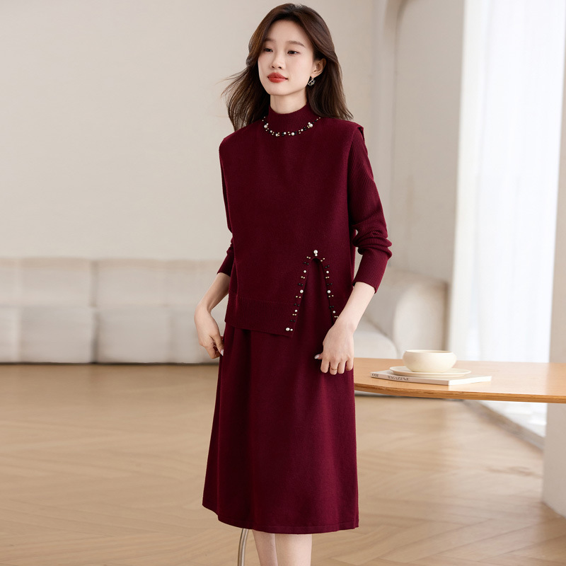 2024 autumn and winter new fashion suit skirt beaded wool knitted waistcoat two-piece sweater knitted dress women