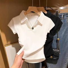 Polo襟の肩の短いtシャツの女性の夏の新型は腰を収めて身を修めてやせています。