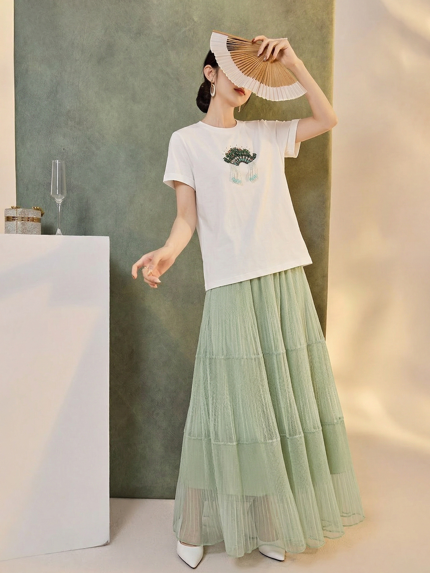 Áo thun tay ngắn thêu phượng mùa hè — Vương miện phượng trắng/xanh