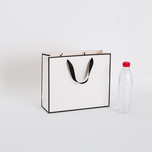 White Cardboard Black Edge Gift Bag Clothing Shopping Handbag Jewelry Accessories Kraft Paper White Packaging Bag Logo 