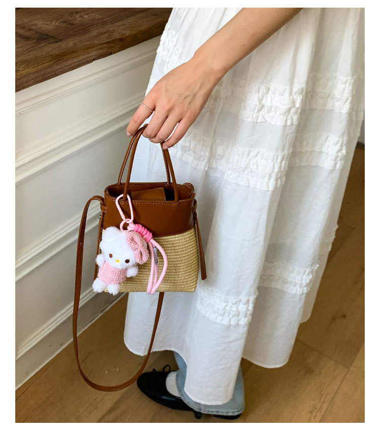 Korean style simple and fashionable woven mobile phone bag for women 2025 summer new seaside vacation crossbody straw woven bucket bag undefined