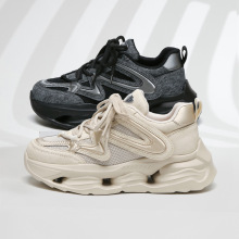 �r���ϵ�ЬŮʿ�l�ݵ״����¿����e�ܲ�Ь�ٴ�͸���n���p���\��Ь