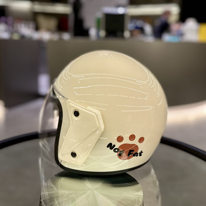 Casco de mujer cuatro temporadas otoño e invierno cálido casco de motocicleta eléctrica casco de invierno para hombre casco cuatro estaciones universal